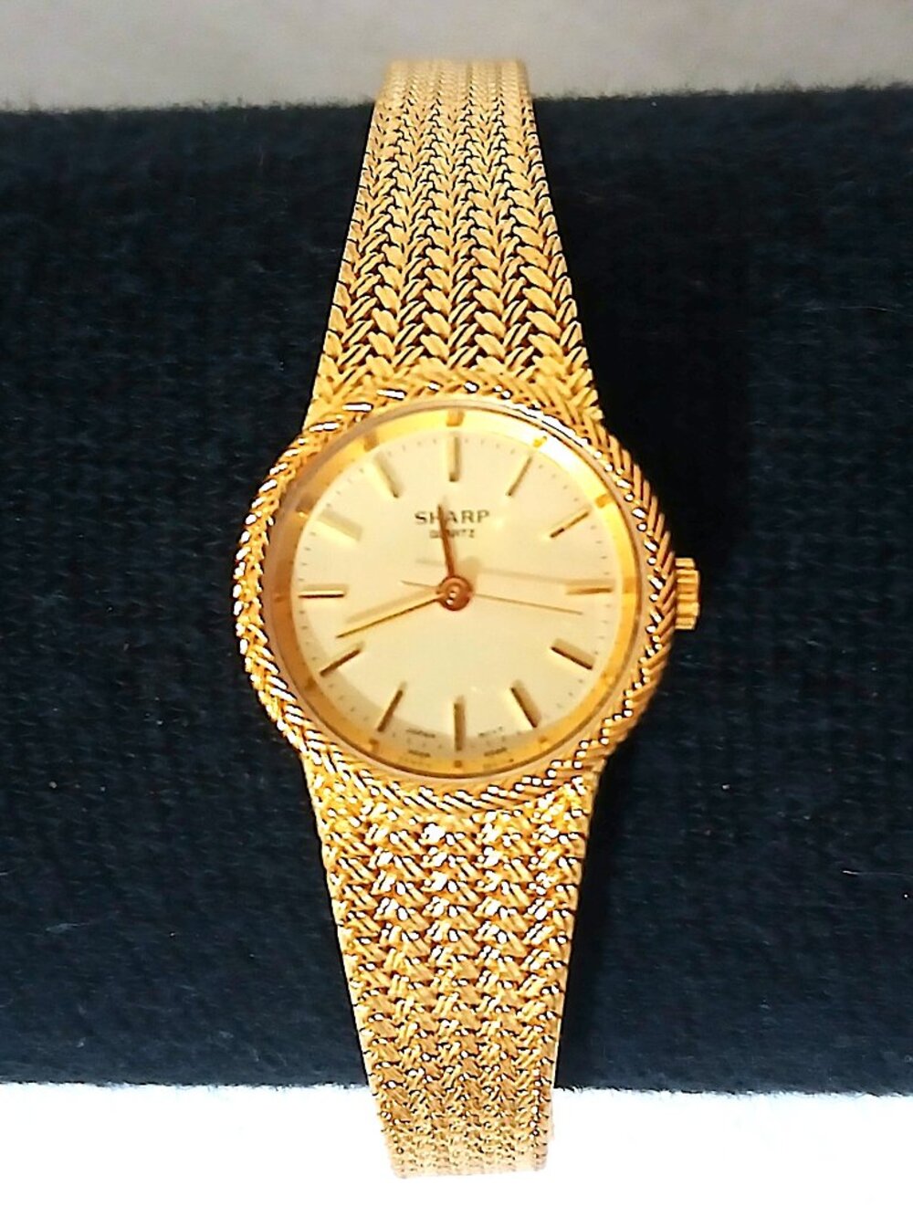 Vintage Sharp Quartz Ladies Gold Tone Mesh Bracelet Watch w/ Box Instructions